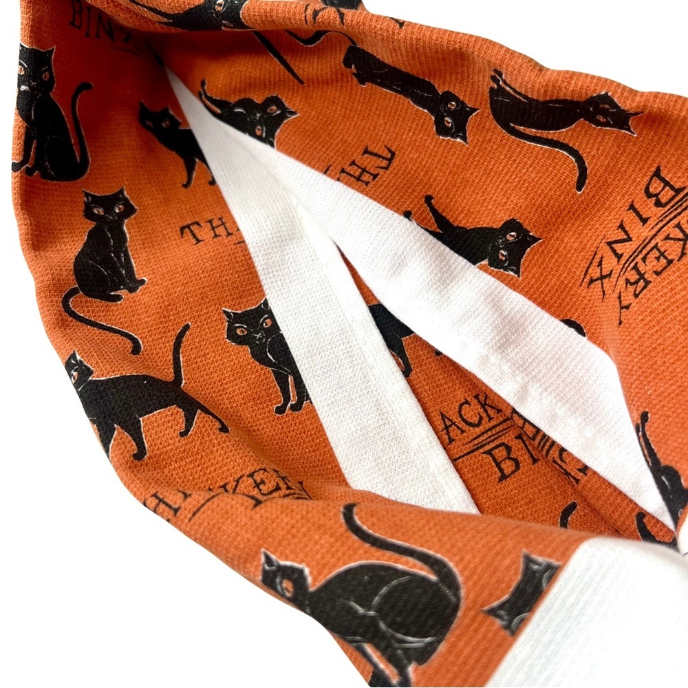 Disney NEW Kitchen Towel Hocus Pocus Halloween Thackery Binx Black Cat NWT - Picture 9 of 10